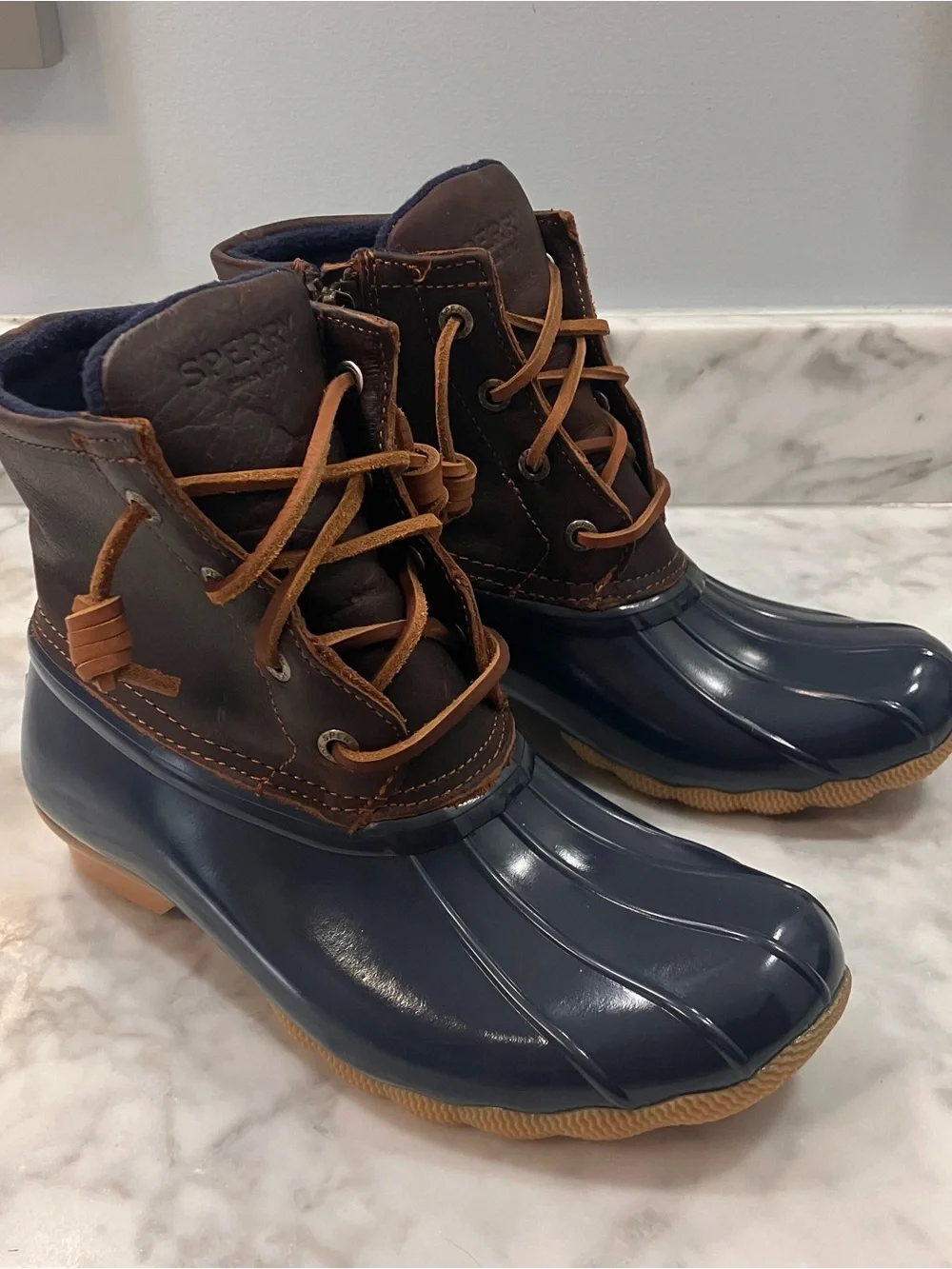 SPERRY Navy and Brown waterproof Duck Boots size 5M NWOT Fall
